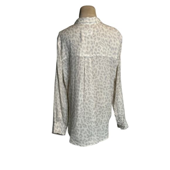 Rails Ellis Grey Jaguar Print Cotton Button Front Top Shirt Tunic size Small - Picture 9 of 16
